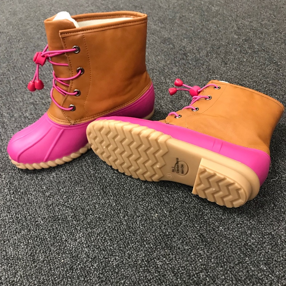 NEW ARRIVALS BEST SELLER GIRLS DUCK BOOTS - Picture 3 of 5